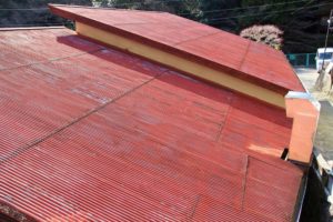トタン屋根の雨漏りは自分で直す！再発しない補修方法を徹底解説